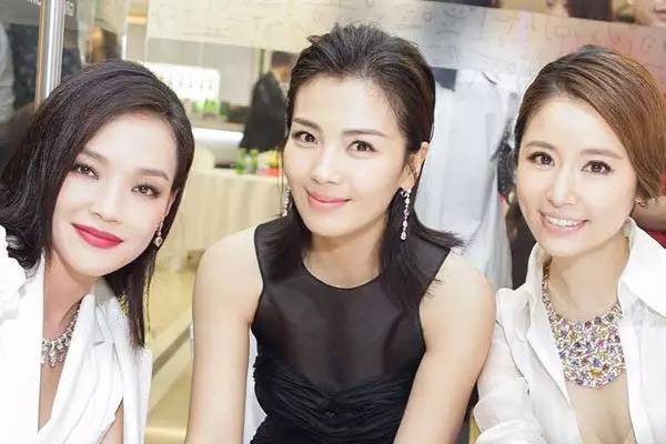 2022最好看的大牌口红色号,2022春夏流行的口红色号