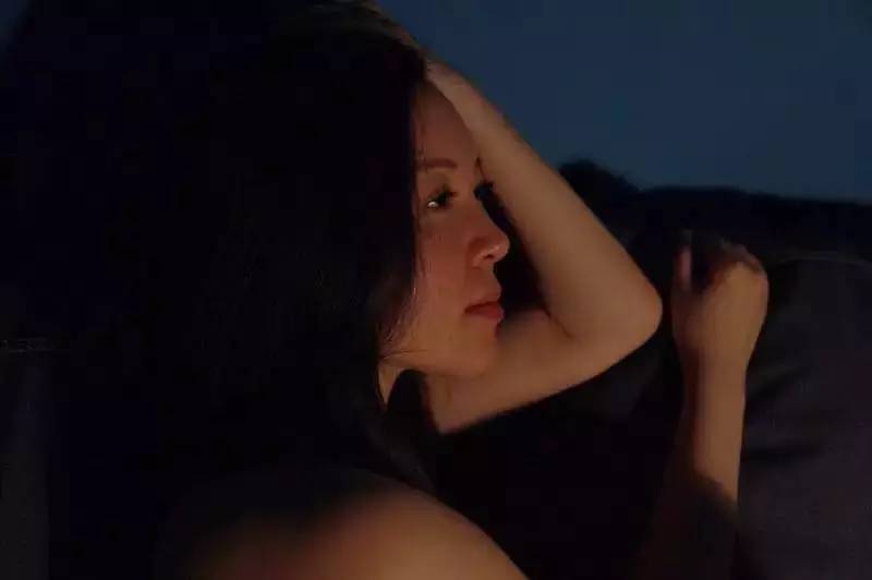 女生怎么和直男聊天女生追男生,喜欢的女孩刚发朋友圈怎么追