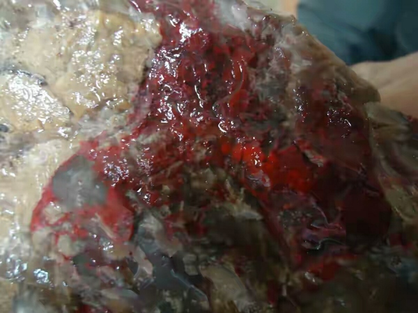 打磨加工琥珀原石,成都琥珀蜜蜡原石打磨