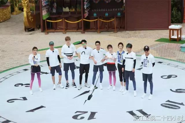 董力说对阿拉蕾一见钟情,阿拉蕾回忆董力当初说的话