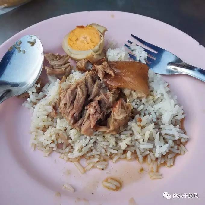 能在异国被警察抓也没谁了吧？这是我的清迈，和你去的不一样！