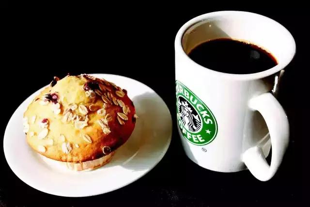 重庆星巴克里也可以有张爱玲？这些星巴克下午茶让你变得优雅