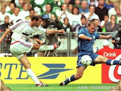 两届世界杯踢丢点球巴乔扼腕痛惜,98年世界杯法国vs意大利点球大战