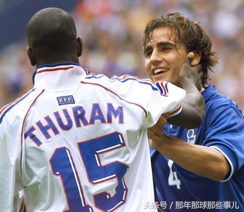 两届世界杯踢丢点球巴乔扼腕痛惜,98年世界杯法国vs意大利点球大战