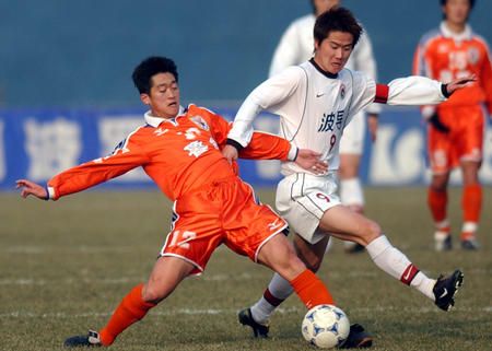 鲁能12号球衣谁穿的,鲁能泰山的12号球衣