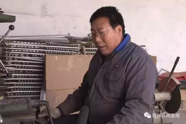 高台播种机,土专家点播机制作