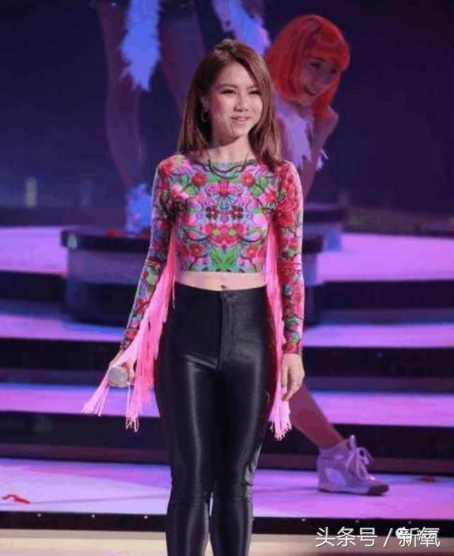 邓紫棋皮裤和别的女星对比,邓紫棋皮裤大盘点