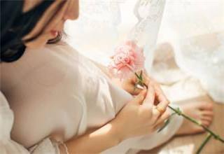 不管顺产还是剖腹产都要重视,不管是顺产还是剖腹产一定要坚强