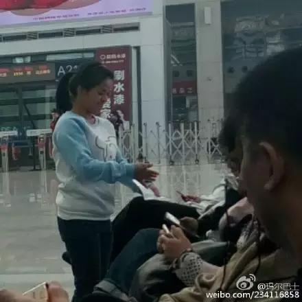 聋哑女孩被拍,残疾人要饭被女子当场揭穿