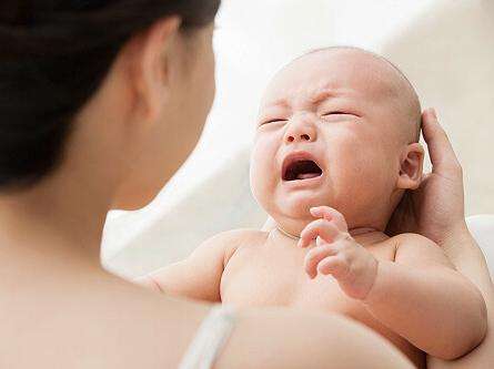 宝宝哭个不停的原因,宝宝哭得厉害怎么办