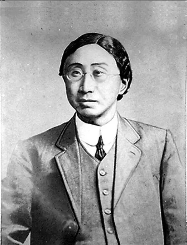 100年前的语文书长什么样子,语文课本现在和二十年前的