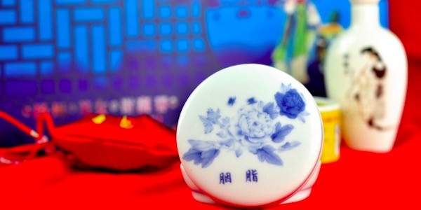 一直有人邀请我回答什么美白护肤的产品，今天就来安利咱国货