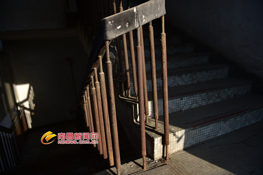 姹熻タ姝ｅ湪绛瑰鐨勪簲鏄熺骇閰掑簵,姹熻タ绗竴瀹朵簲鏄熺骇閰掑簵