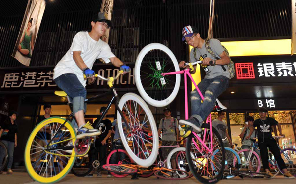 骑死飞自行车危险吗,死飞自行车事故集锦