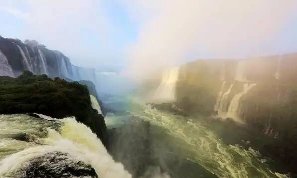 手掌发红用什么药膏,手掌脱皮严重还发红