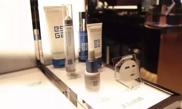 男朋友追你的时候都有哪些骚操作,男朋友追我时的聊天技巧