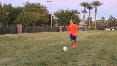 经验球权关键球处理,带球的时候怎样射门