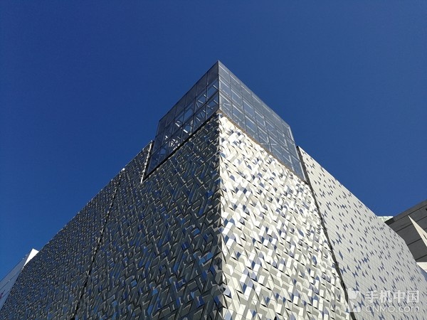 华为p10是徕卡镜头吗,华为p10拍照优缺点