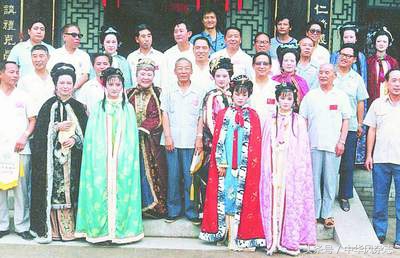 为什么宁国府比不上荣国府,宁国府和荣国府是哪个皇帝