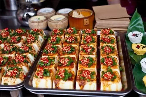 成都宽窄巷子景区特色,成都宽窄巷子有哪些小吃城