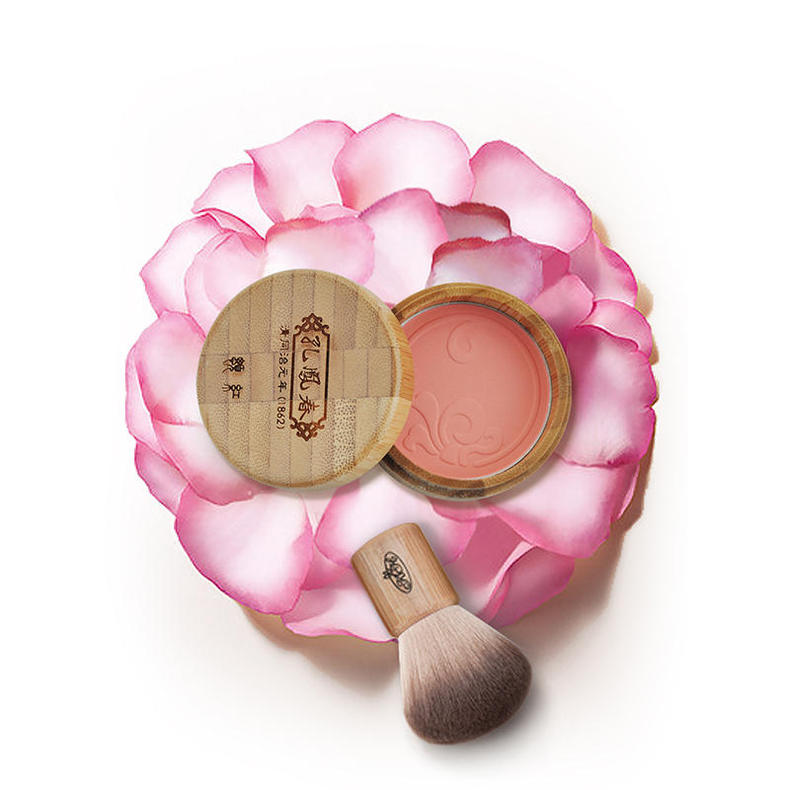 一个男的美妆博主化妆后超级美,男美妆博主化妆视频