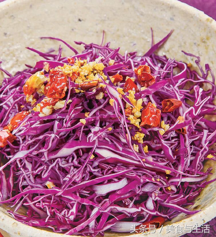 凉拌紫甘蓝清脆爽口好吃不长肉,紫甘蓝怎么凉拌好吃有营养
