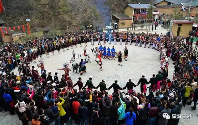 他们是古代白马氐的后裔，没有文字，傩舞“池哥昼”却让世人惊艳