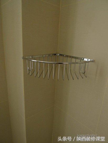 带天井的木头老房子,60平老房子一楼带院子