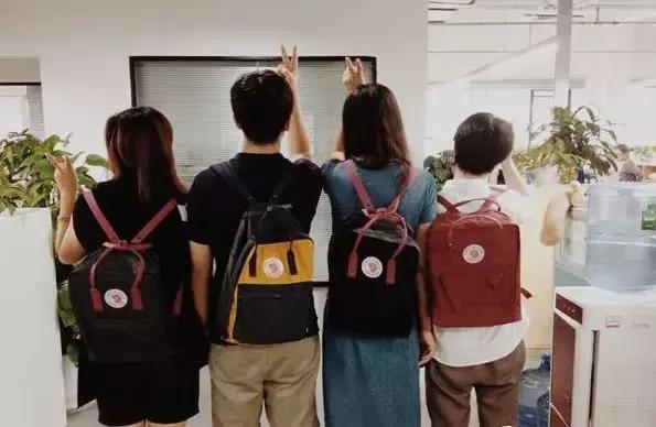 kanken北极狐背包开箱,kanken北极狐背包