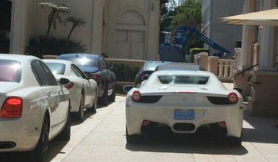 租法拉利做婚车被套路 (租法拉利坐给姐姐婚车被套路)