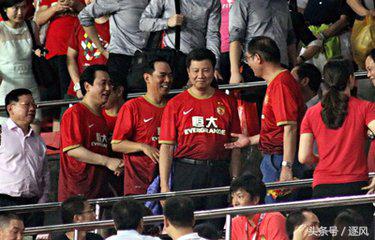 委员许家印：今明两年国足水平一定大上台阶！