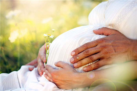 孕27周怎么判断胎儿缺氧不缺氧,孕妇孕早期大脑缺氧胎儿会缺氧吗