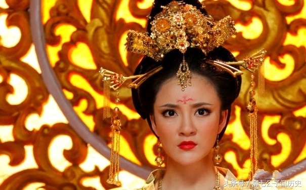 真的很诡异，从李渊开唐到李隆基称帝前大唐发生四次玄武门*变政**