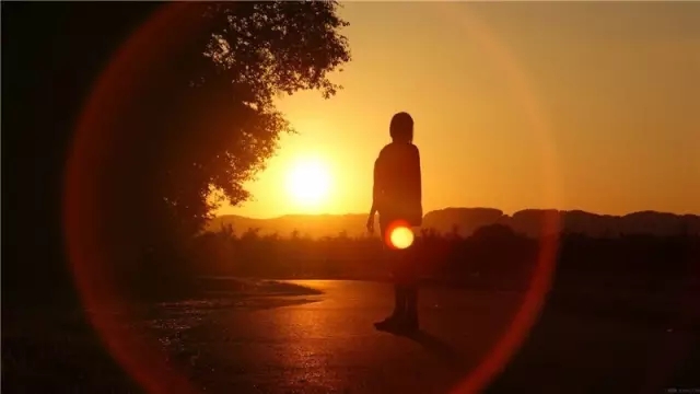 她25岁给人当后妈，后来离开福清去了台湾……