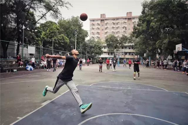 野球场十大精彩过人动作,野球场实用过人动作