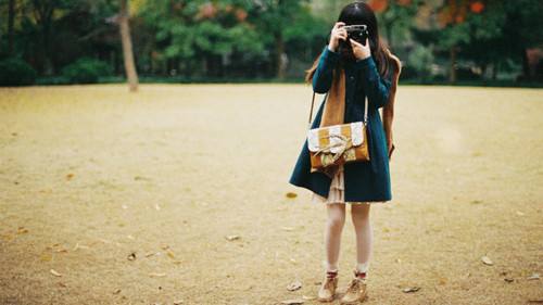 人生不易且行且珍惜下句,人生不易且行且珍惜歌曲