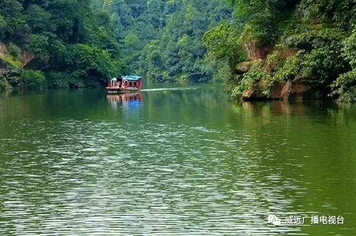 看山看水看日出日落,看山看水看古村