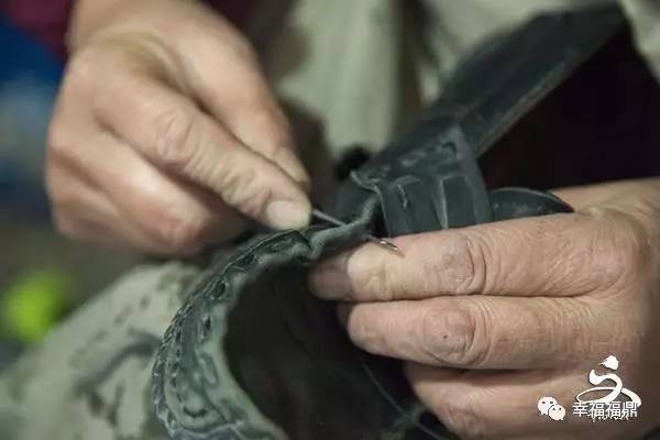 「他们的“江湖”」一位讲究的补鞋匠