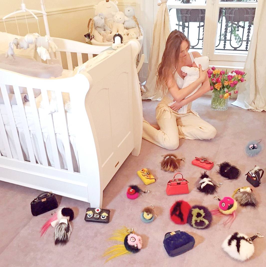 喂，警察叔叔｜这个晒包狂魔的FENDI比FENDI工厂还多