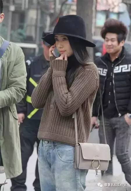 鍏嬫礇浼奵hloe楂樼,鍏嬫礇浼奵hloe鍦嗙幆