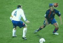 足球过人实用技巧牛尾巴,为什么没人学小罗的牛尾巴过人