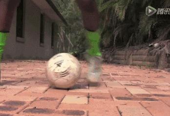 小罗牛尾巴过人gif世界杯,小罗格雷米奥反牛尾巴过人