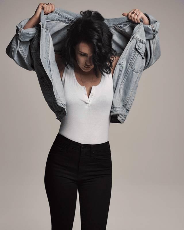 来爱琴海风铃森林,取尽春色留下倩影