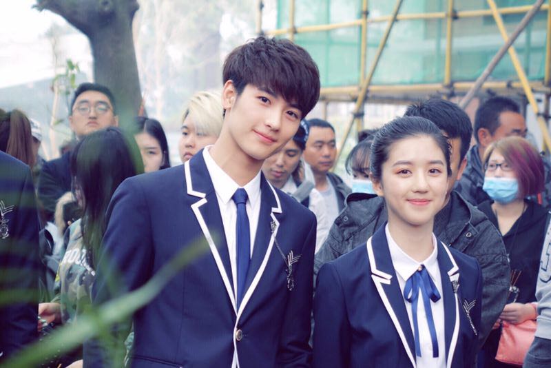 昨日被同学安利了一对颜值超高的校花校草，没想到竟然是这么回事