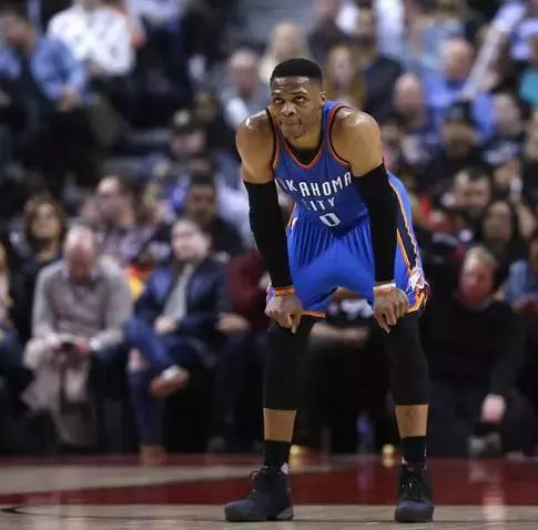 韦少个人资料,威少年轻时