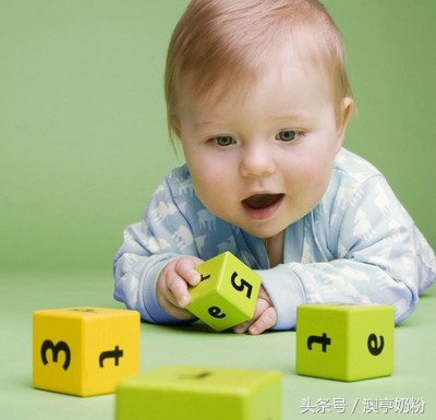 宝宝智力成长表,0-1岁宝宝增长智力发育方法