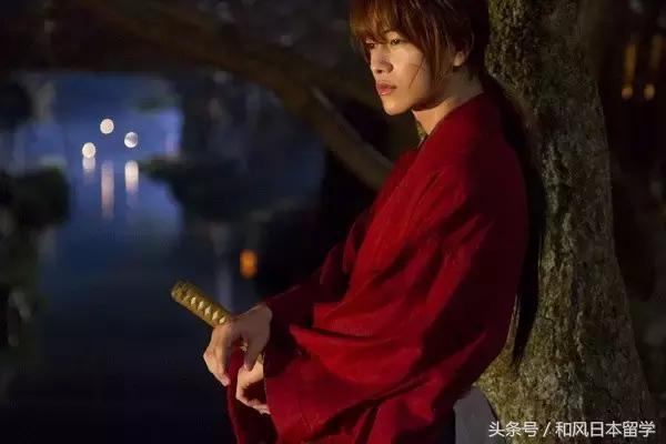 佐藤健生活中究竟是个什么样的人,佐藤健被评为最想拥有的容貌之一