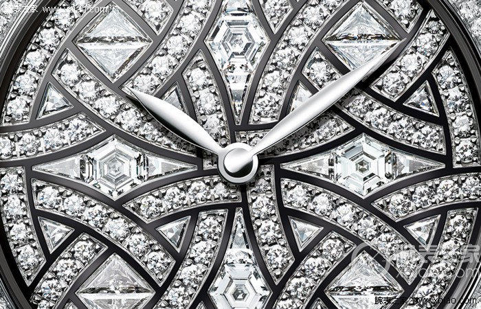 用珠宝点缀你的美,香奈儿经典时尚腕表