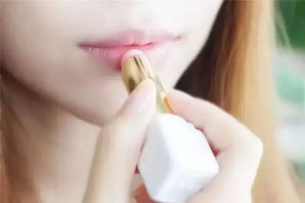 口红试色怎么拍照对比,720迪奥口红试色无美颜无滤镜