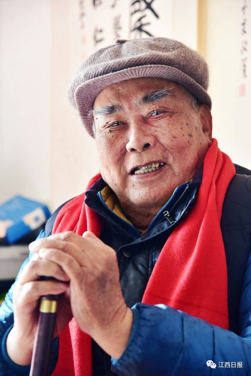 身边的朗读者!江西87岁老人如何与书擦出23次火花……